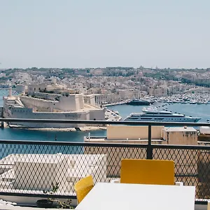 sally-port-suites.hotelssaintjulians.com/